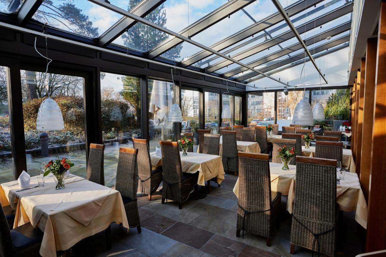 Bredeney Hotel 4*