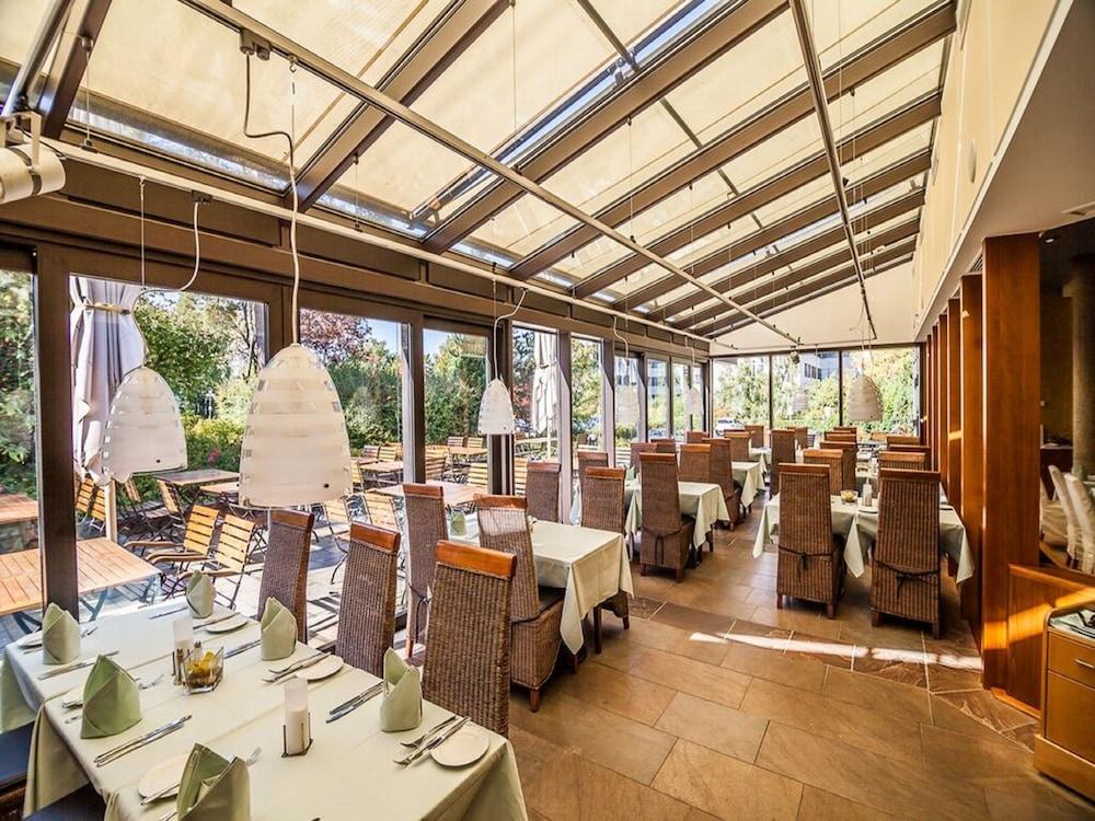 Hotel Bredeney 4*